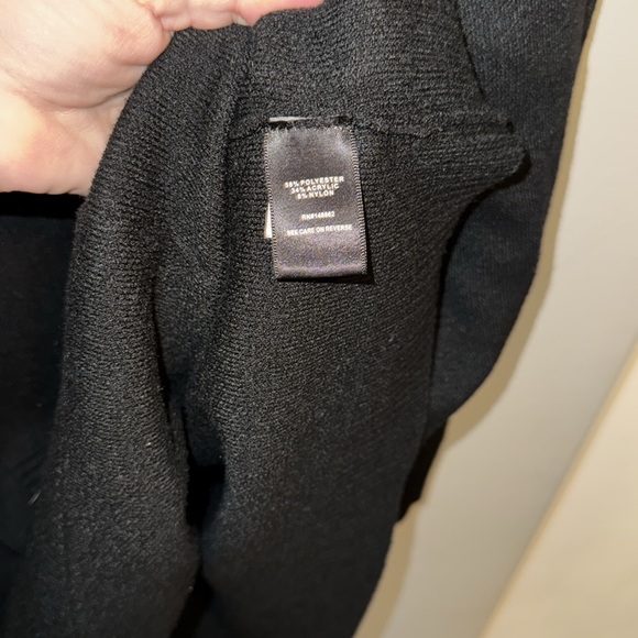 Torrid Breast Cancer Awareness Sequined Lips Sweater Size 3 - Picture 6 of 7